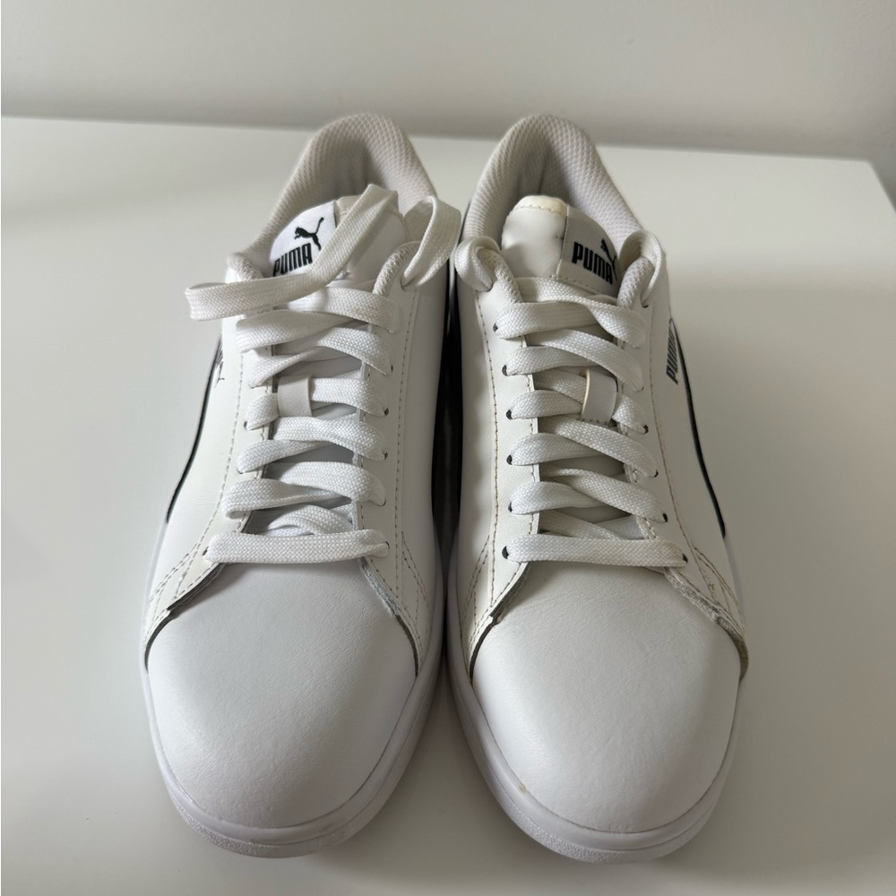 PUMA White & Black Low Top Sneakers | Worn Once | Women’s US 7 / EU 39 - Picture 3 of 6